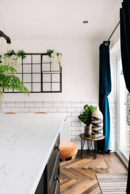 Modern & Stylish Home In The Heart Of Belfast Esterno foto